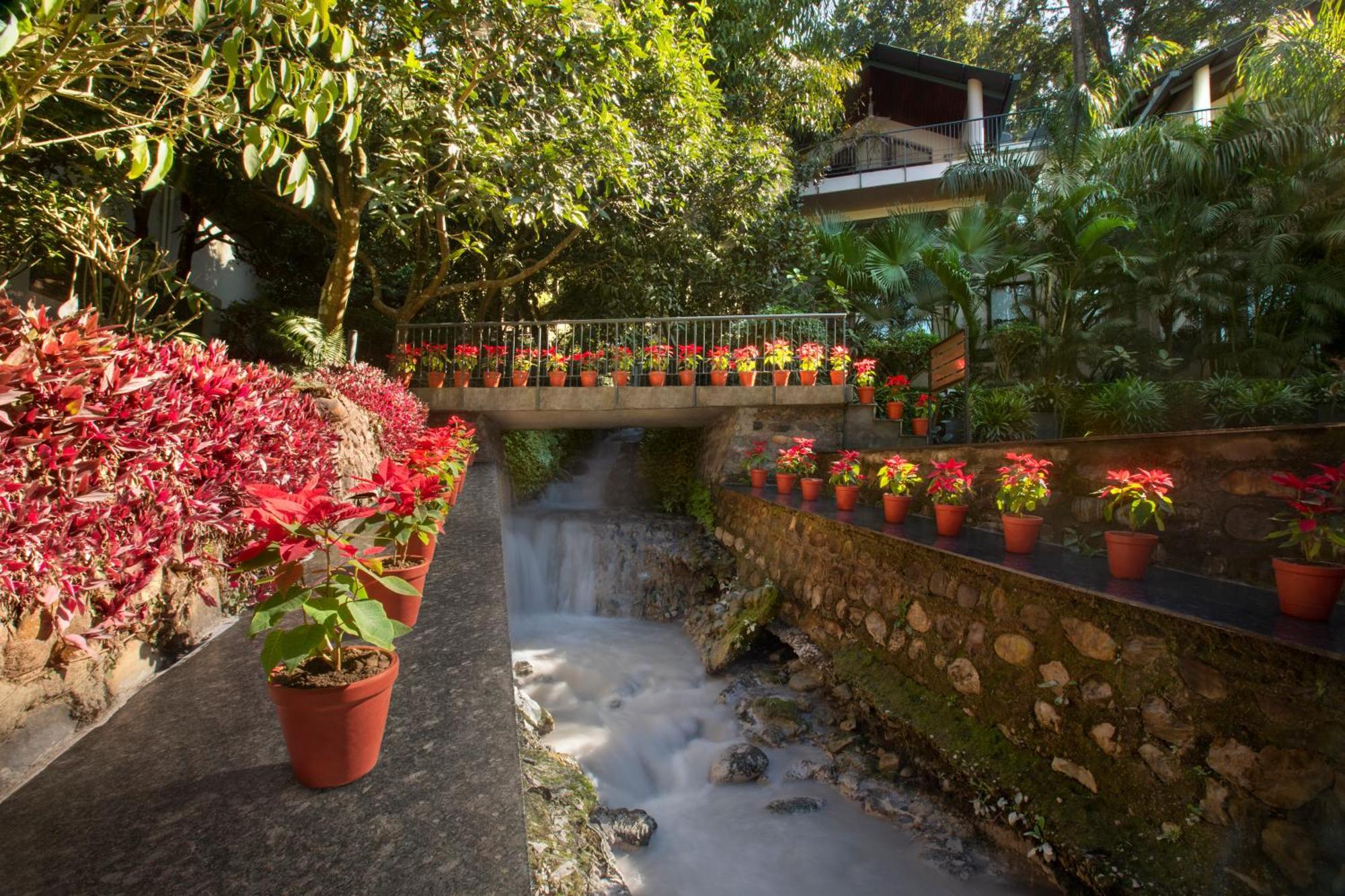 Anand Kashi By The Ganges Rishikesh - Ihcl Seleqtions Hotel Sirasu Екстериор снимка